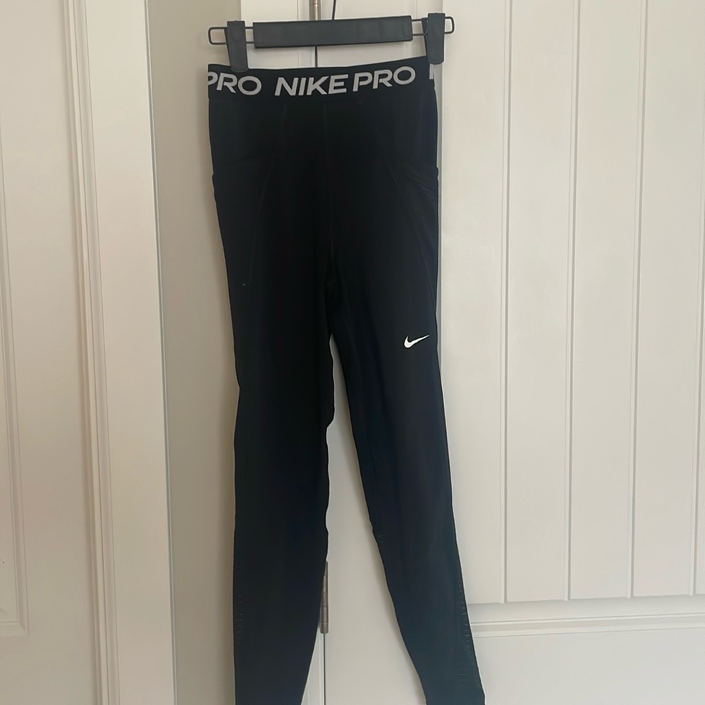 Nike pro leggings extra small